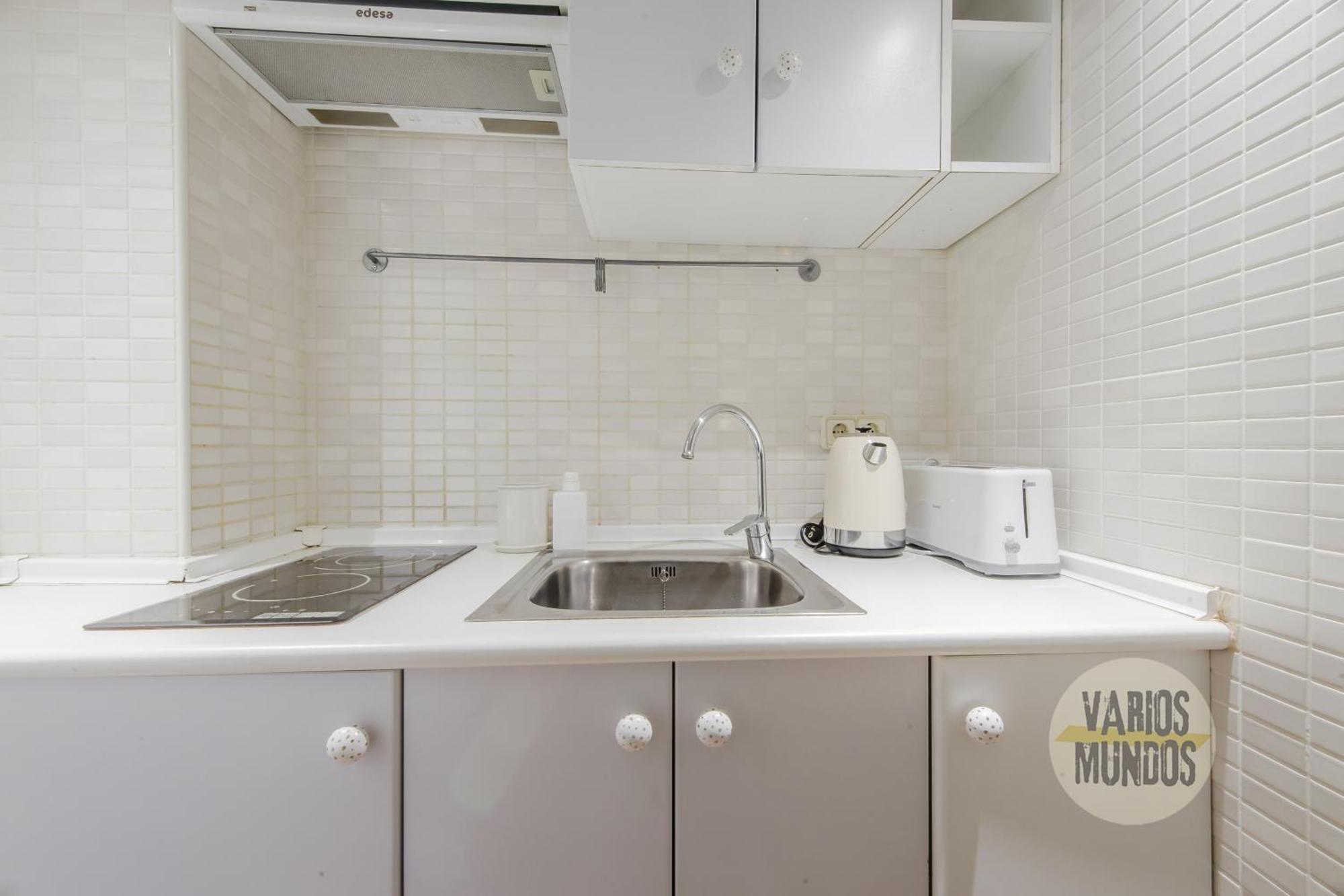 Elegante Apt Para 3 En Chueca A 1 Min De Gran Via Мадрид Экстерьер фото
